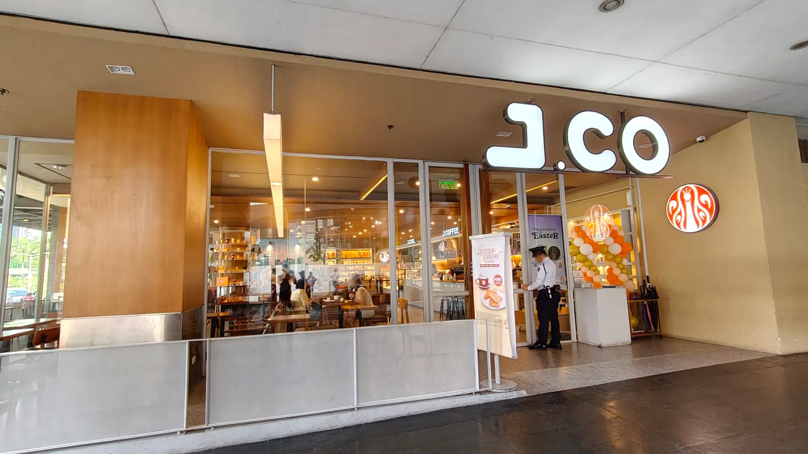 J. CO DONUTS AND COFFEE in Glorietta